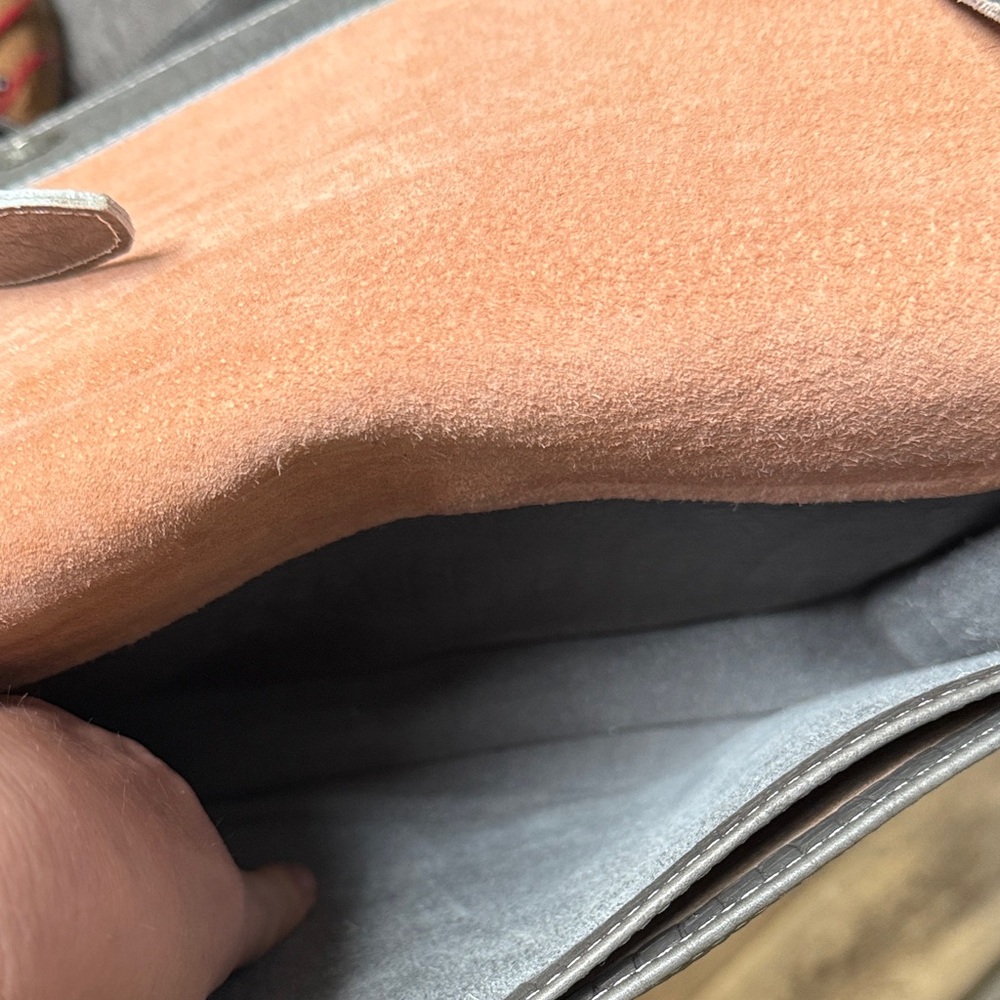 Soy Nica Embossed Gray Crossbody Bag - Picture 7 of 9